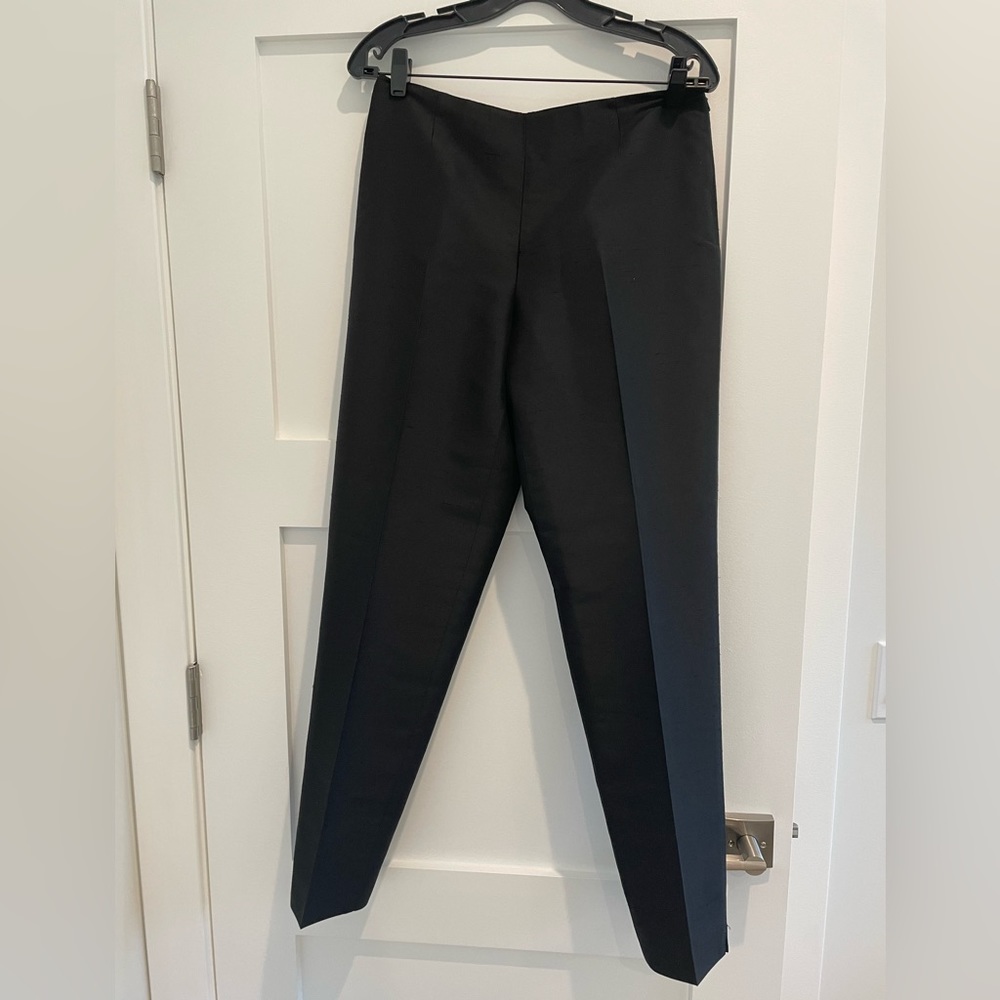 Dan Buchanan Size 6. Women’s black trousers. 40 inches from top to bottom.